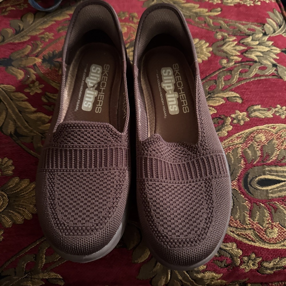 Skechers On The Go Slip-Ins: Flex-Camellia Women's Slip On Shoes Size 6